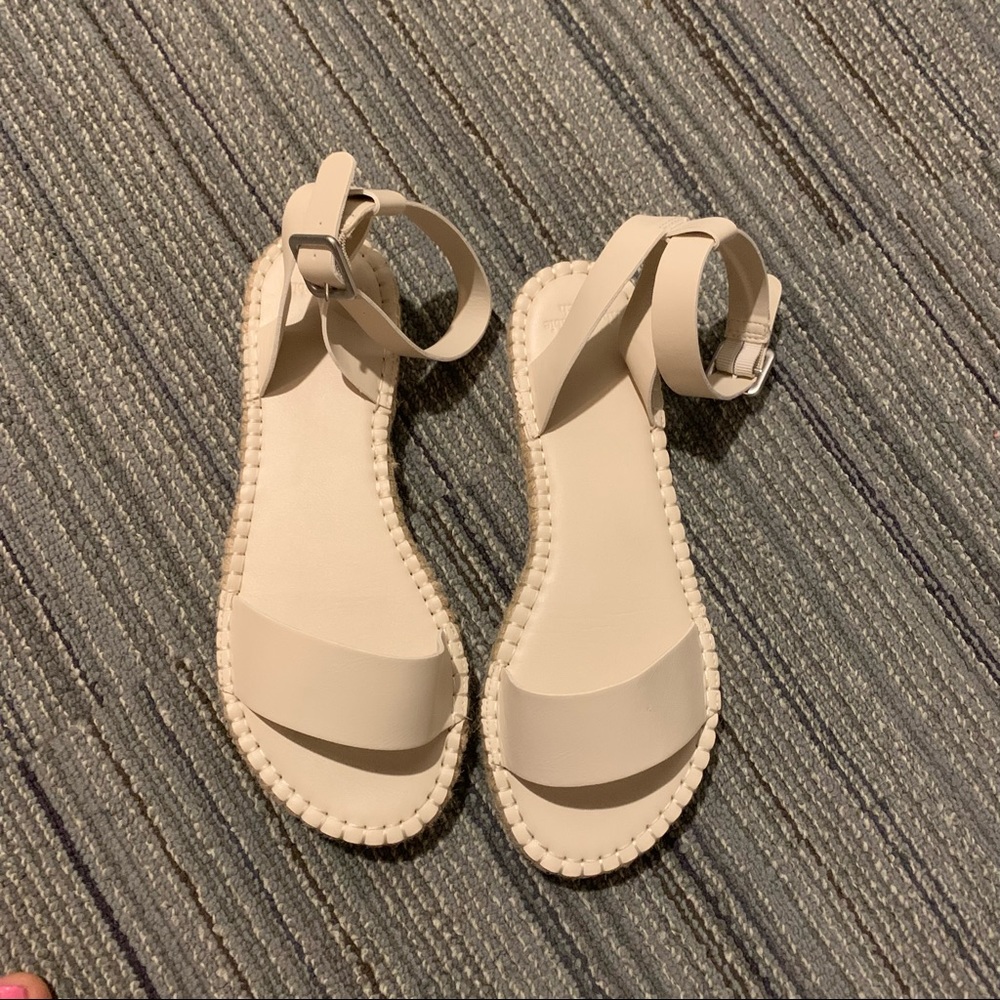 White strappy espadrilles Abercrombie sandals